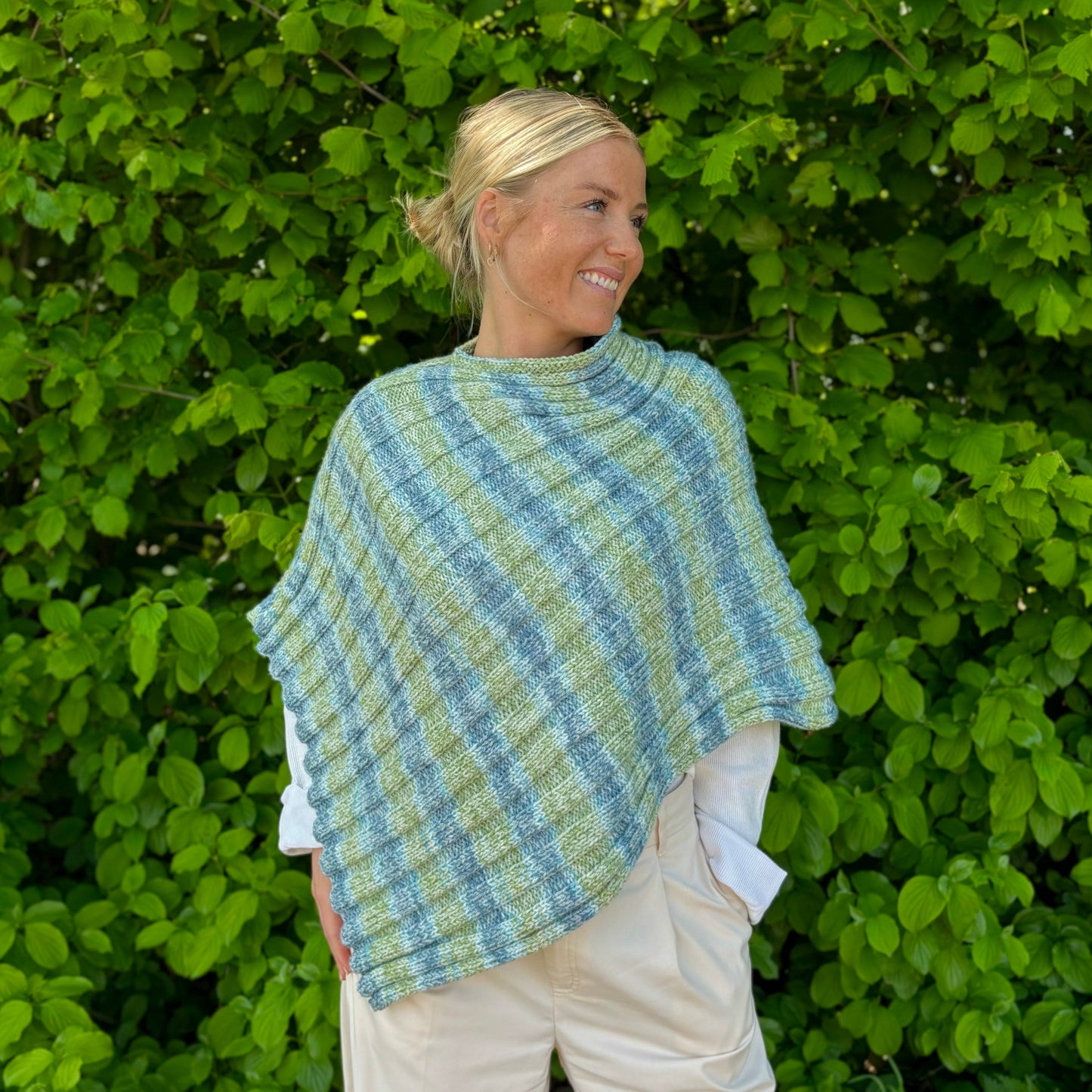 Strick-Set MIRAGE Poncho (inkl. Strickanleitung)