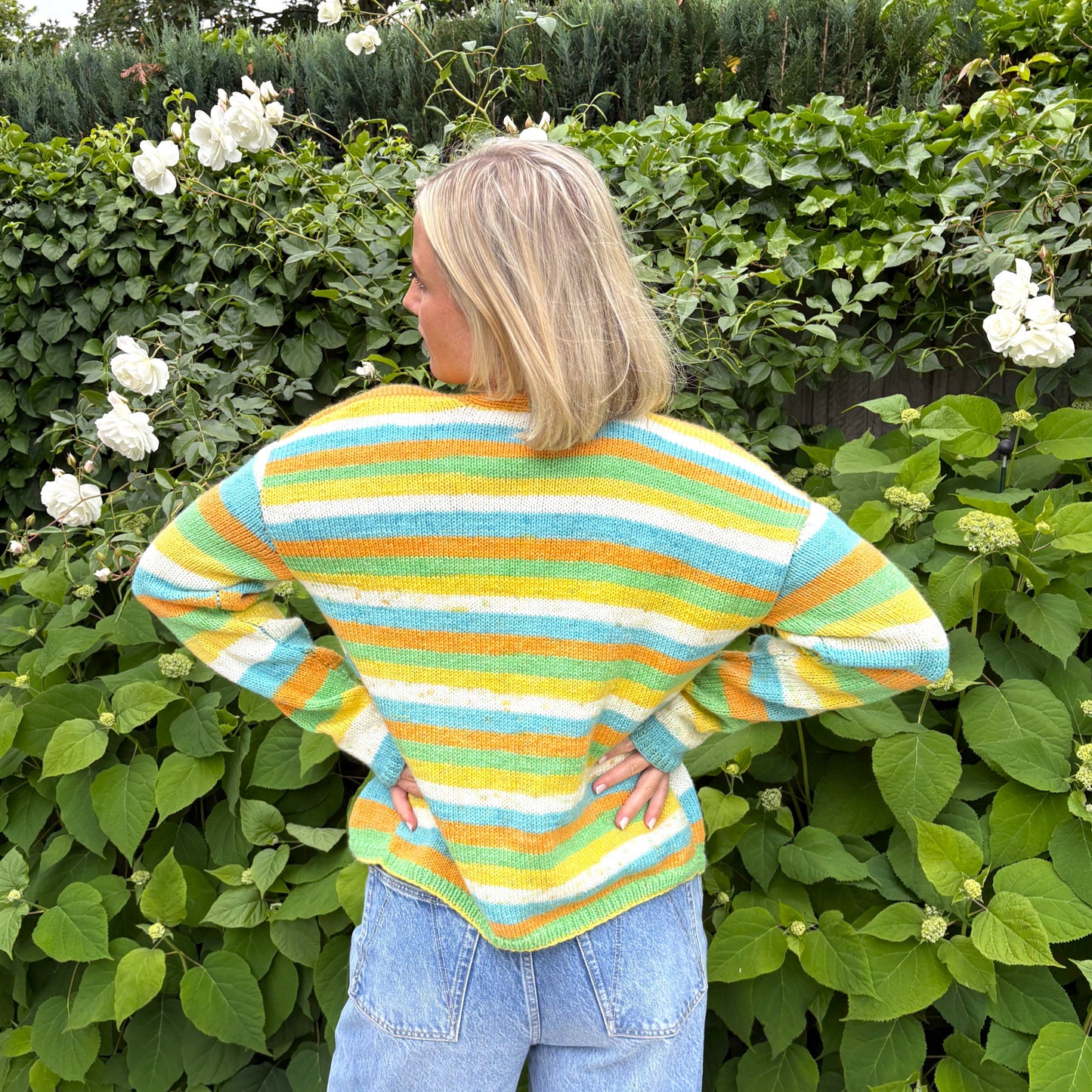 Strick-Set CHUNKY BOWL Streifen-Cardigan mit Bändchen (inkl. Strickanleitung)