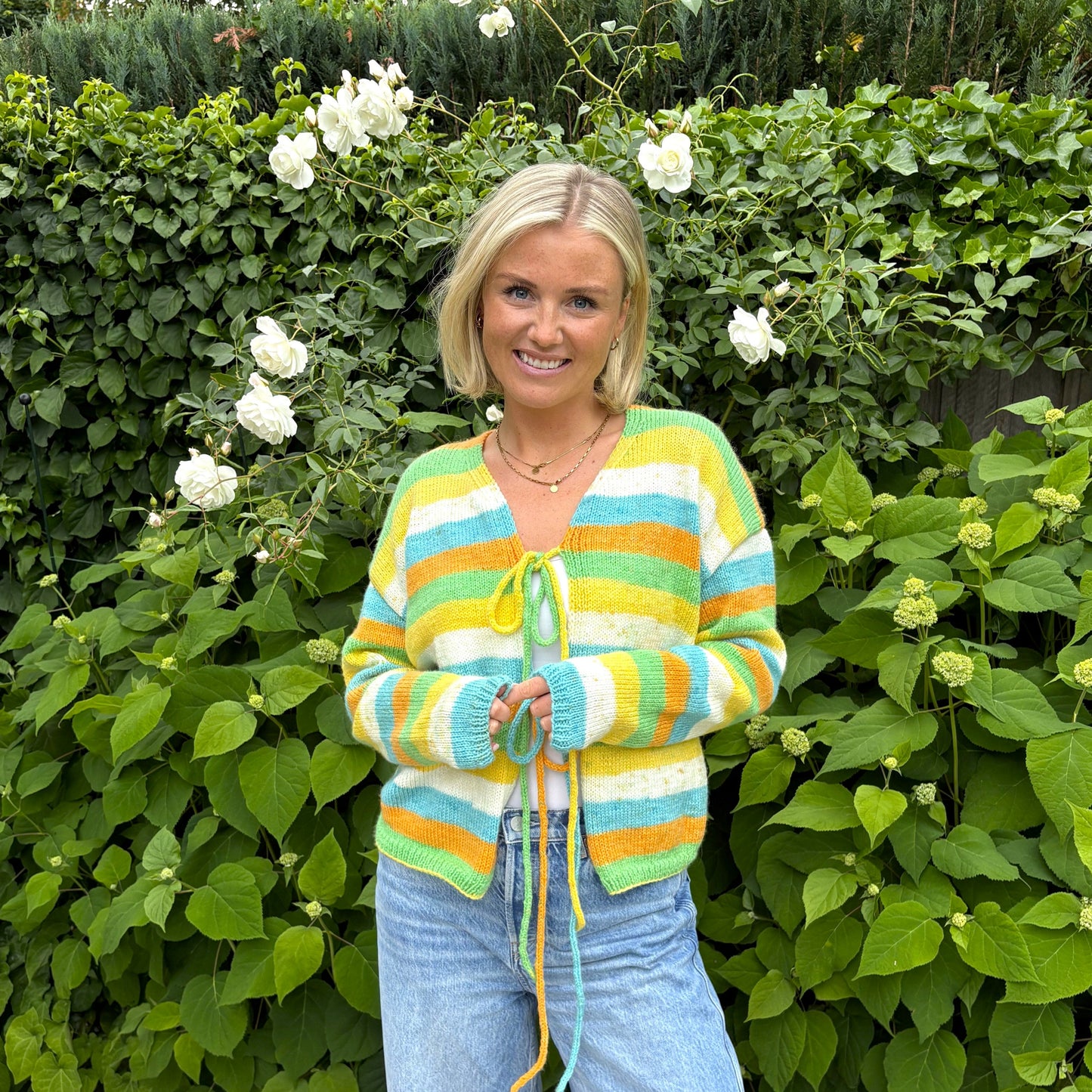 Strick-Set CHUNKY BOWL Streifen-Cardigan mit Bändchen (inkl. Strickanleitung)