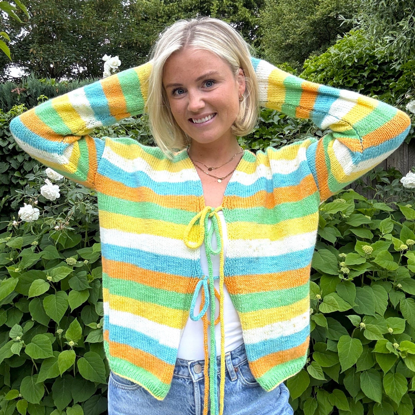 Strick-Set CHUNKY BOWL Streifen-Cardigan mit Bändchen (inkl. Strickanleitung)