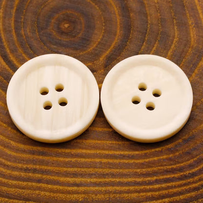 Edle Harz-Knöpfe - weiß