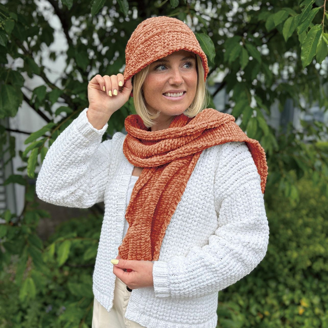 Special-Set CHENILLE Schal + Hut (inkl. Strick-/Häkelanleitung)