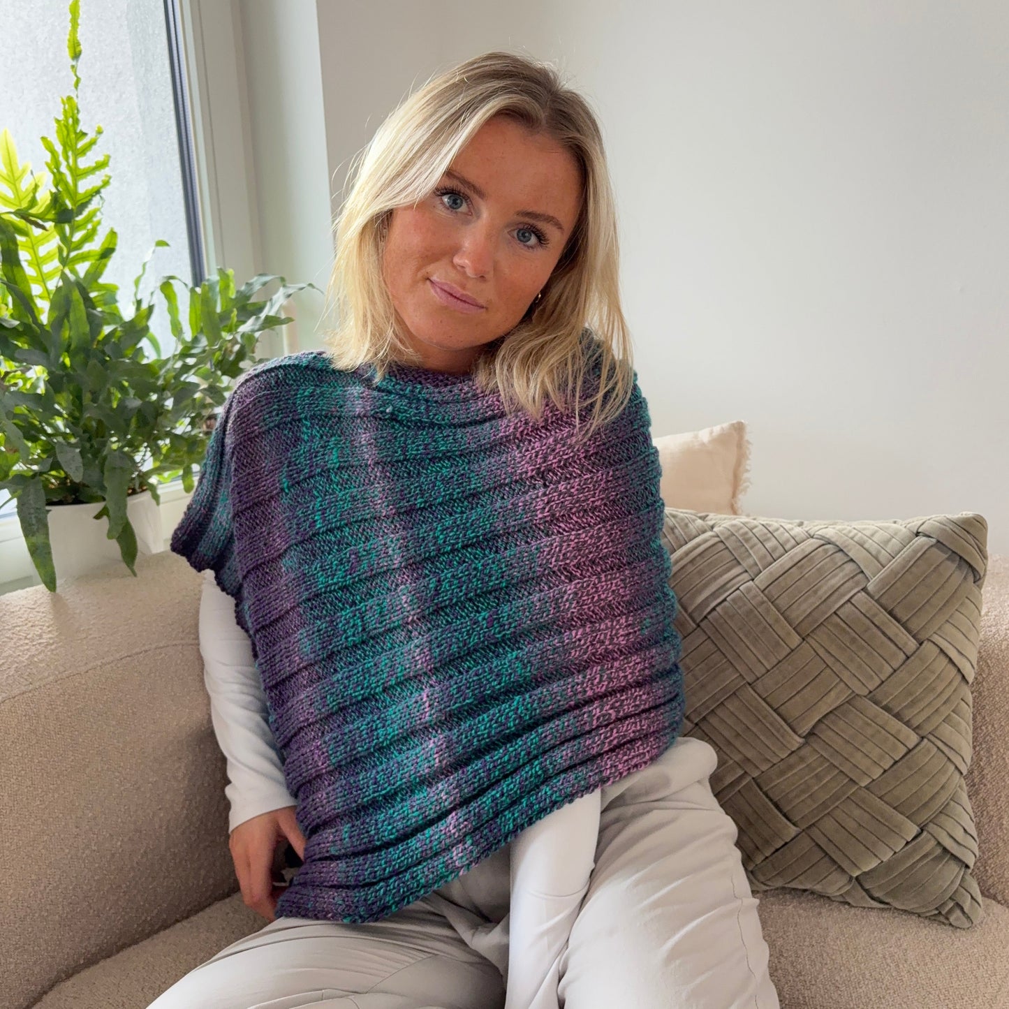 Strick-Set GLOW Poncho (inkl. Strickanleitung)